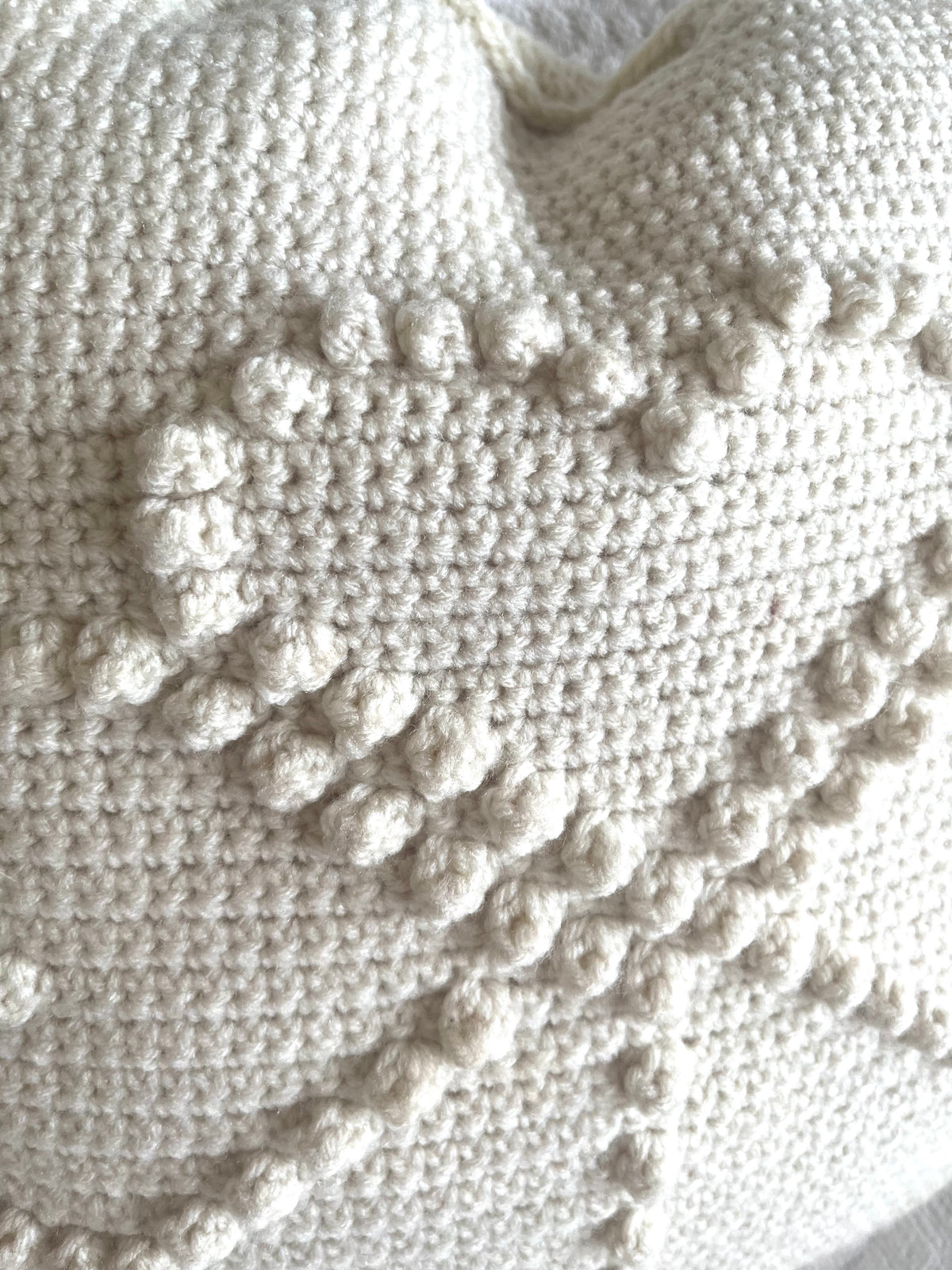 Hand knit shamrock pillow, Vintage st Partick's day pillow,knit vintage
