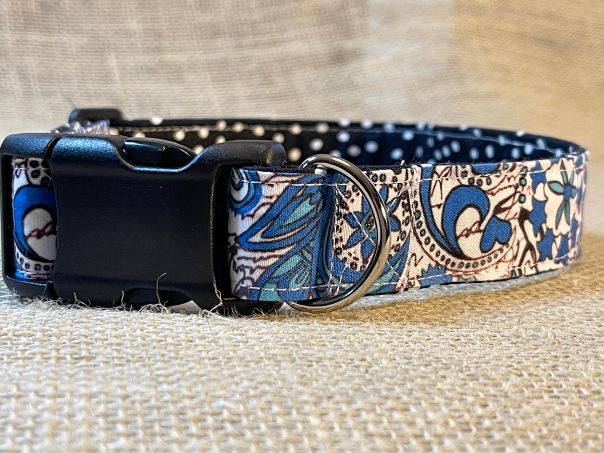 red paisley dog collar,