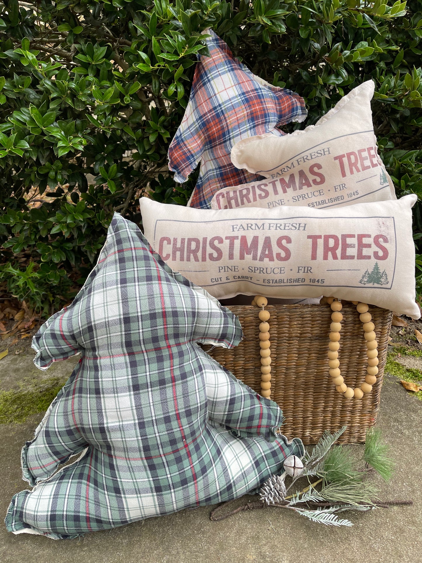 Christmas pillow, vintage graphics pillow, Christmas tree pillow, tree pillow, vintage graphics pillow